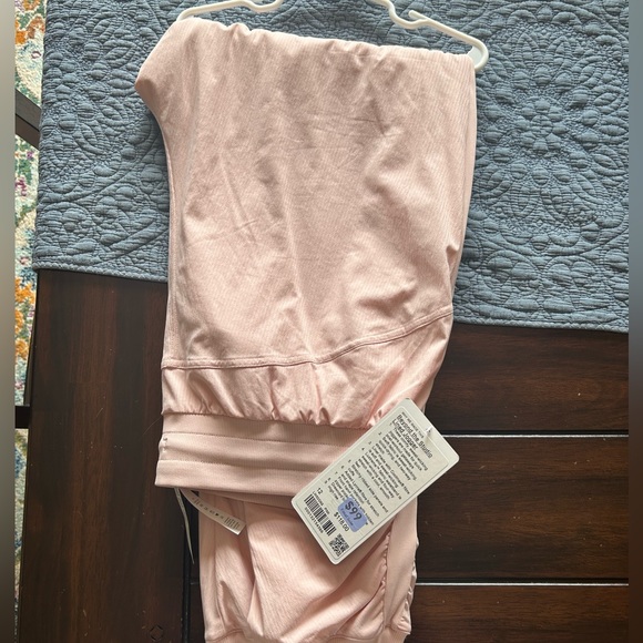 Beyond the Studio Lined Jogger - Picture 4 of 11